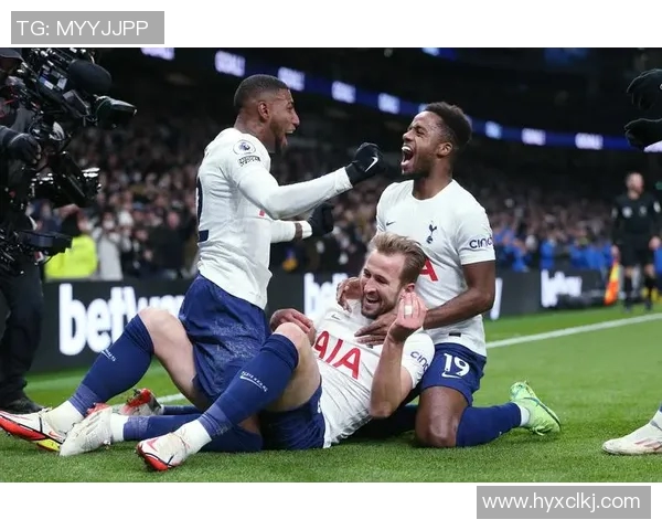 2018年英超经典对决利物浦与热刺的激烈较量回顾与分析